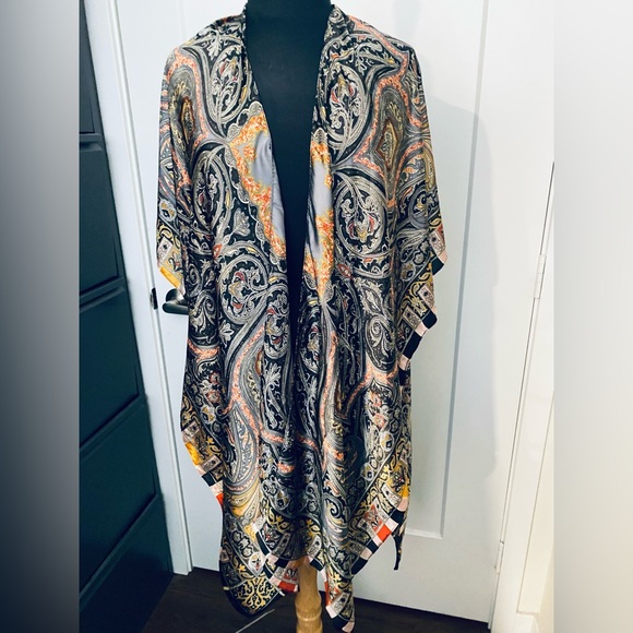 Other - Black and Gold silky kimono